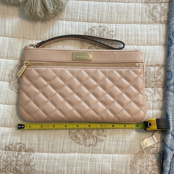 Michael Kors Blush Quilted Wristlet - Picture 5 of 6